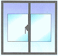 クレセント錠を挟んで2枚